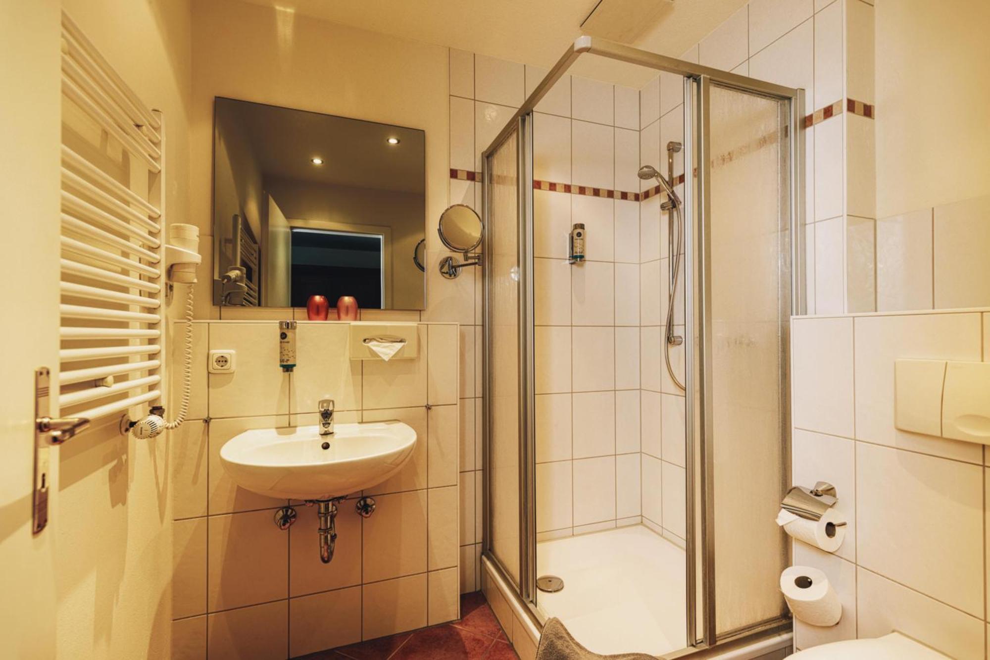Seehotel Heidehof Klein Nemerow Ngoại thất bức ảnh