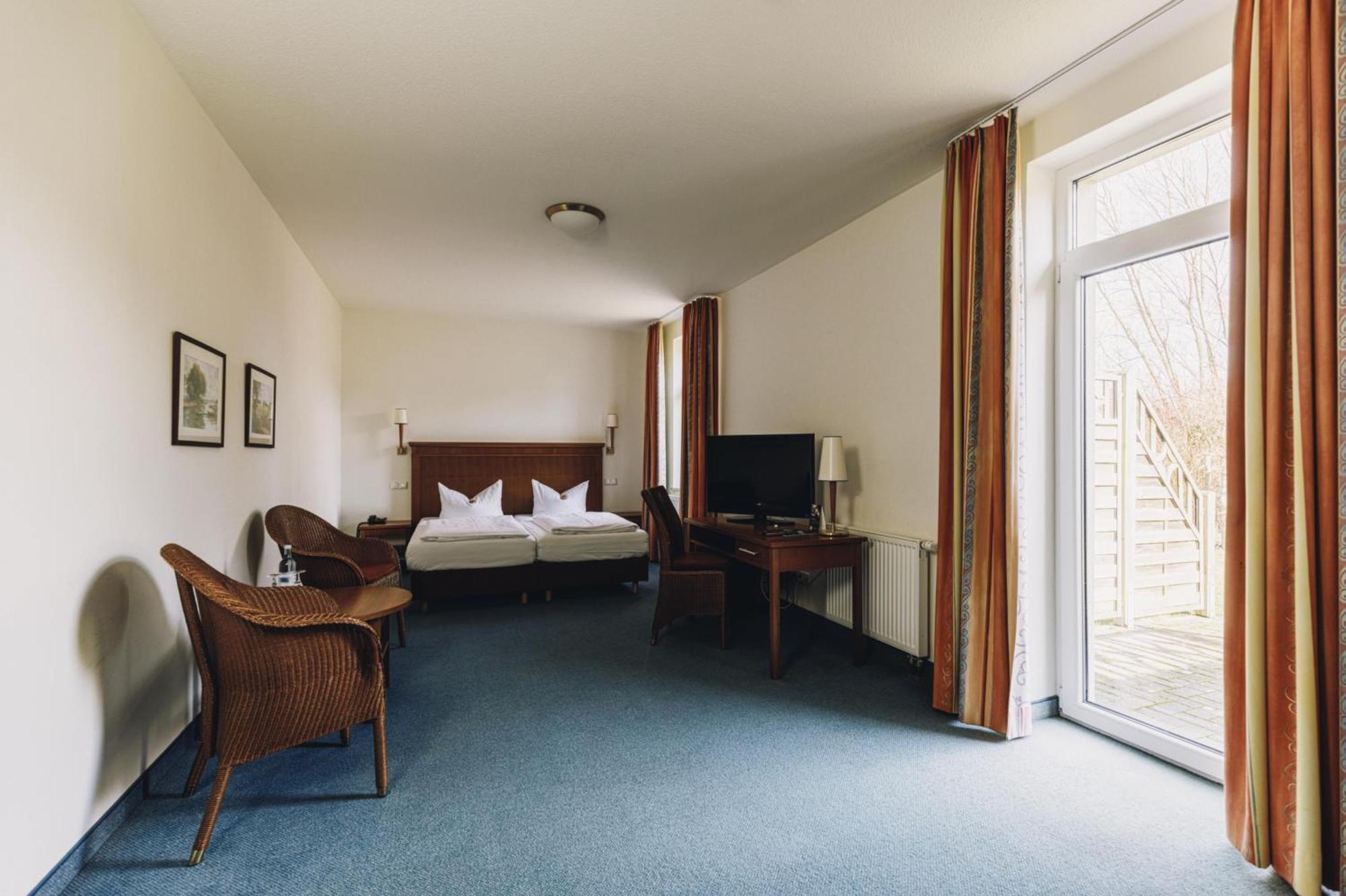 Seehotel Heidehof Klein Nemerow Ngoại thất bức ảnh