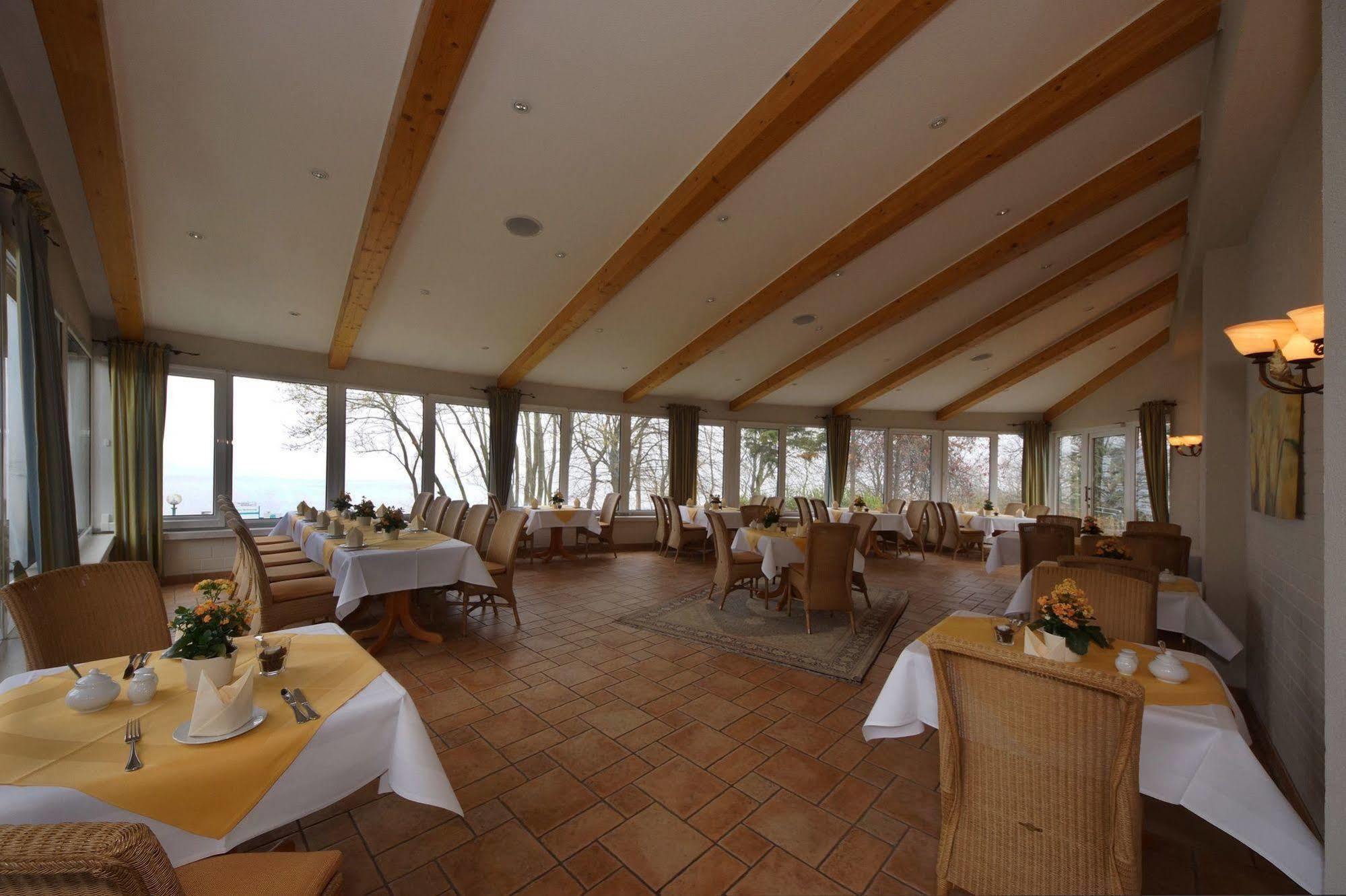 Seehotel Heidehof Klein Nemerow Ngoại thất bức ảnh